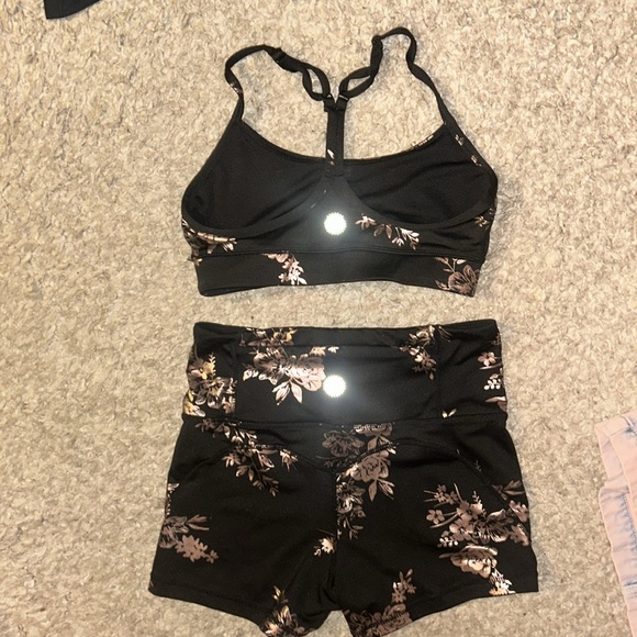 Sommer Ray Athletic Wear Set - Picture 4 of 9